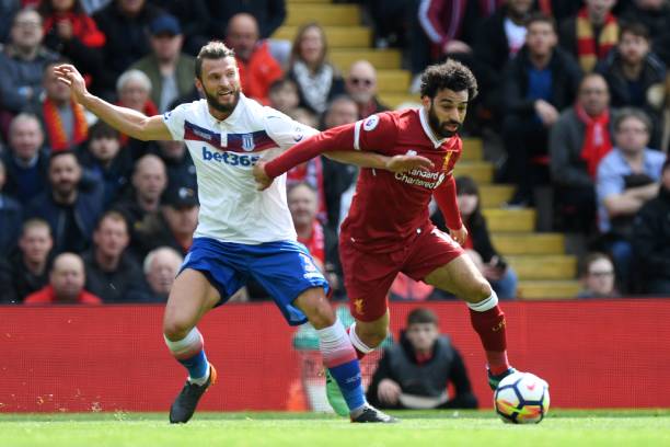 足球运动中 足球运动中