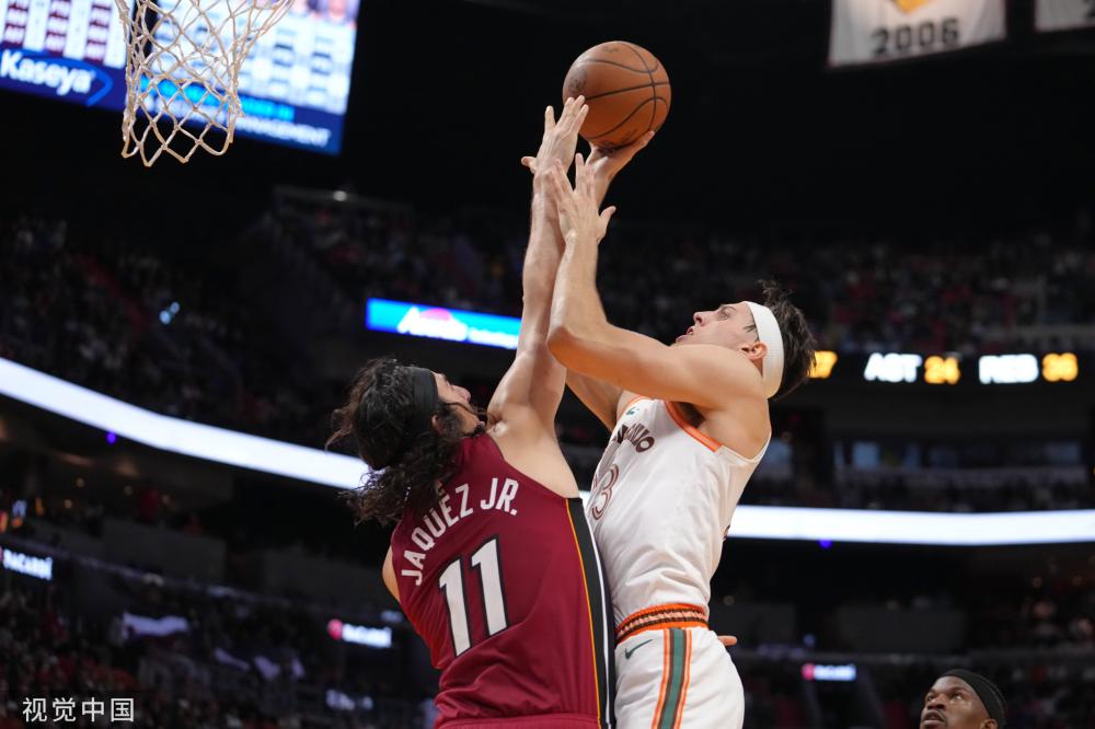 克凭借精准 克凭借精准